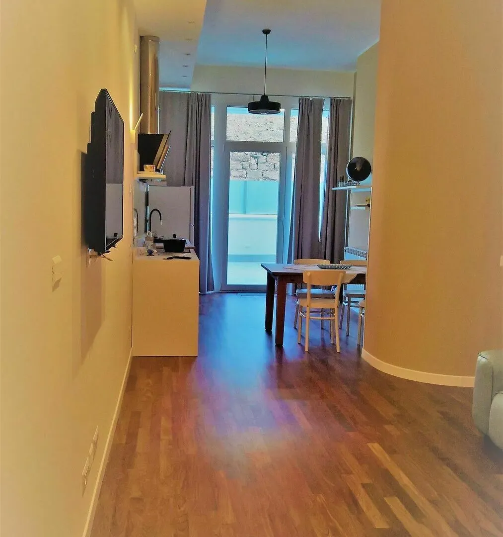 Sacra Famiglia Ausonia Apartment 팔레르모 0*,  이탈리아