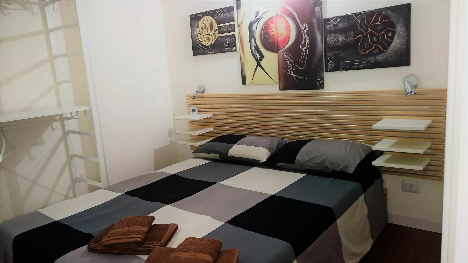 Sacra Famiglia Ausonia Apartment Palermo